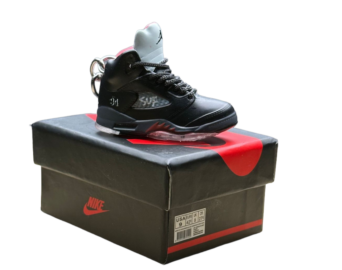 LKJ 5 High Top Trainer Keychain With Mini Shoe Box