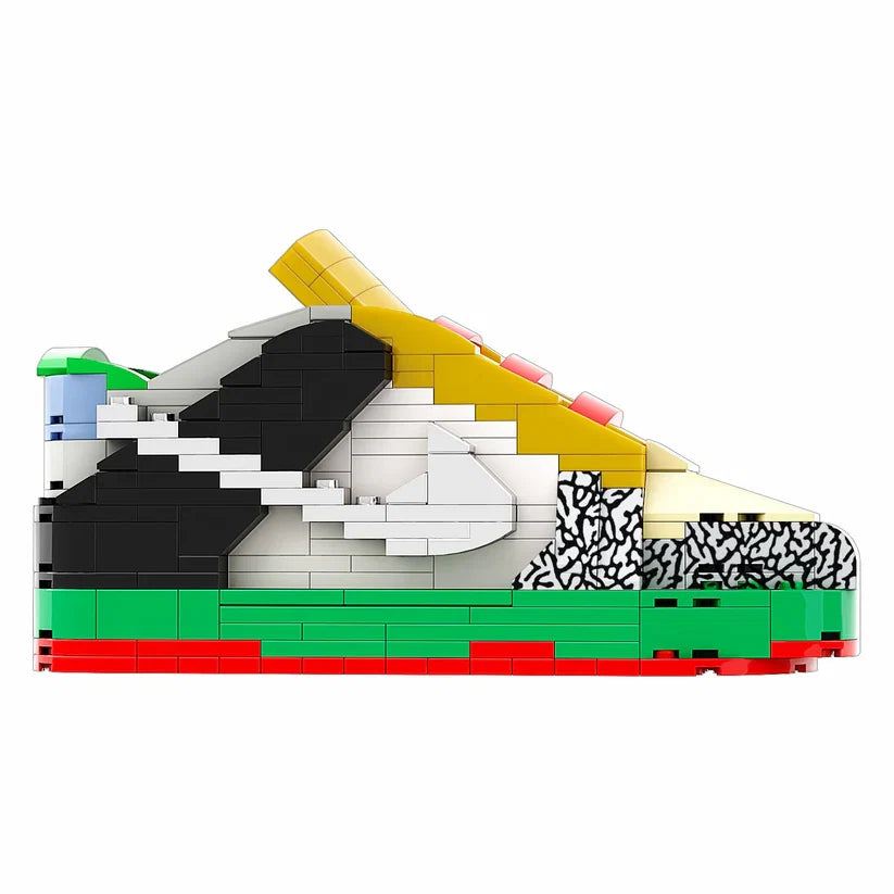 LK LOW WHAT THE DUNK SNEAKER BRICKS