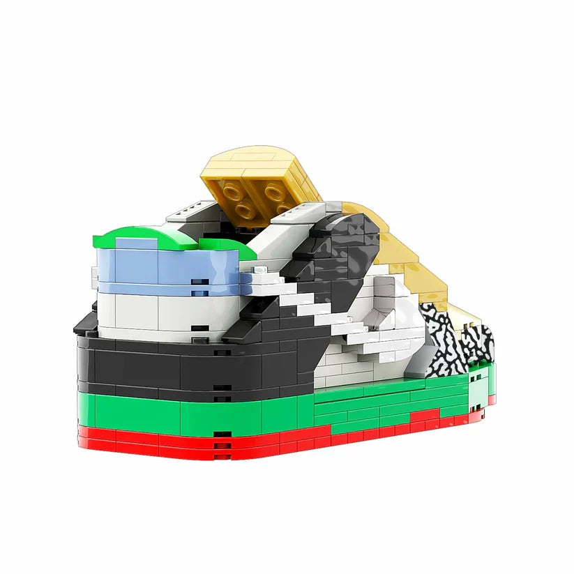LK LOW WHAT THE DUNK SNEAKER BRICKS