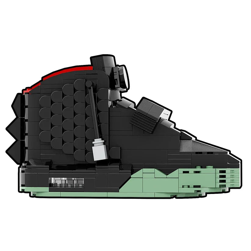 LKZY SOLAR BLACK SNEAKER BRICKS